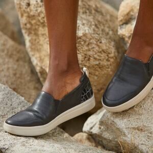 Vionic Penelope Croc Slip-On Sneaker Black Size 11